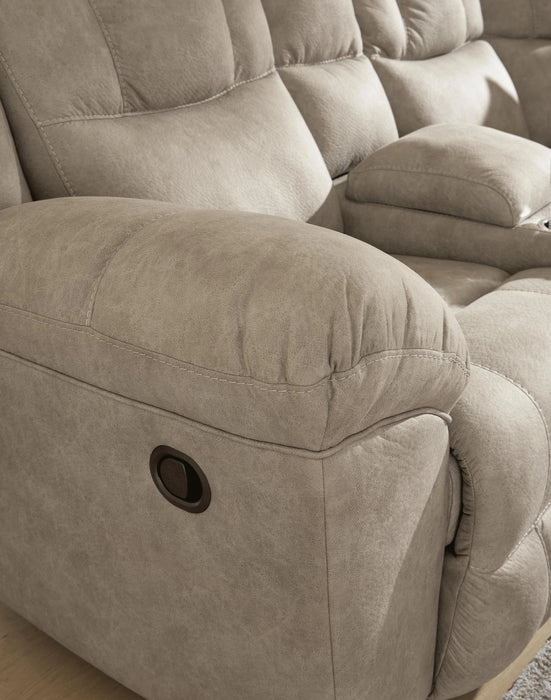 Ravenswaye Reclining Sectional